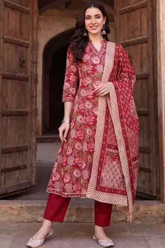 Women Floral Printed Regular Pure Cotton Kurta with Trousers & With Dupatta