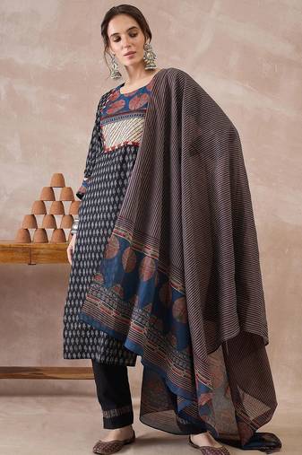 Women Ethnic Motifs Printed Regular  Cotton Kurta with Trousers & With Dupatta