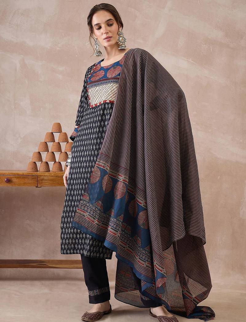Women Ethnic Motifs Printed Regular Pure Cotton Kurta with Trousers & With Dupatta