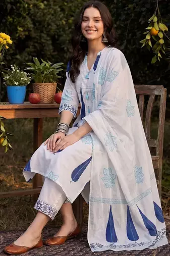 Women Ethnic Motifs Printed Regular Pure Cotton Kurta with Trousers & With Dupatta