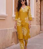 Women Floral Printed Regular Pure Cotton Kurta with Trousers