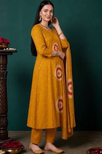 Women Printed Regular Pure Cotton Kurta with Trousers & With Dupatta