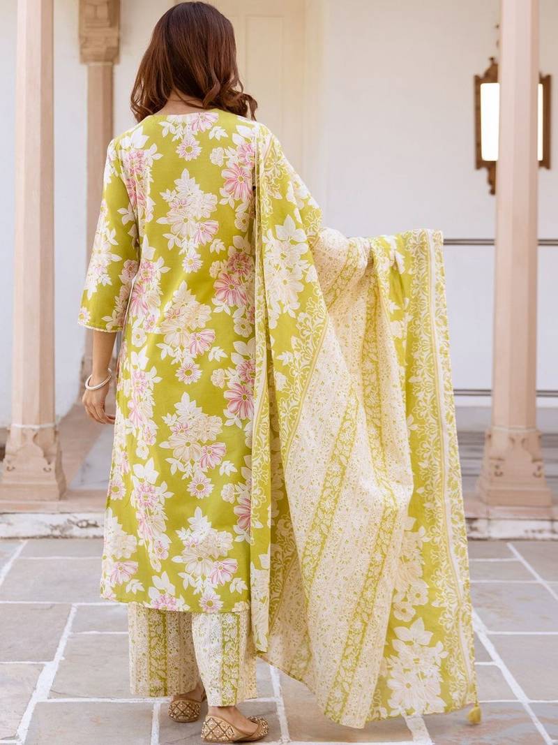 Women Floral Printed Regular Thread Work Pure Cotton Kurta with Trousers & With Dupatta