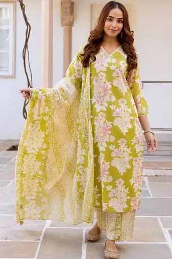 Women Floral Printed Regular Thread Work Pure Cotton Kurta with Trousers & With Dupatta