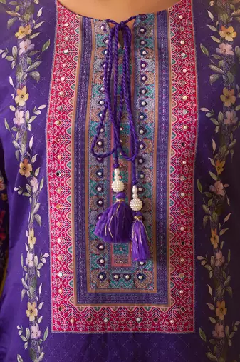 Women Floral Printed Regular Kurta with Trousers & Dupatta
