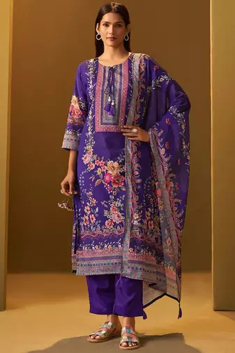 Women Floral Printed Regular Kurta with Trousers & Dupatta