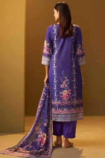 Women Floral Printed Regular Kurta with Trousers & Dupatta