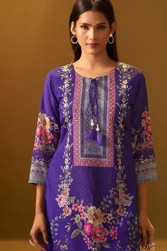Women Floral Printed Regular Kurta with Trousers & Dupatta