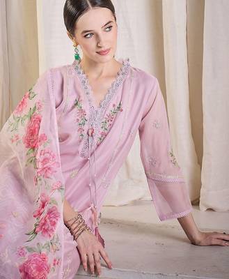 Floral Embroidered Thread Work Kurta With Trousers & Dupatta 1
