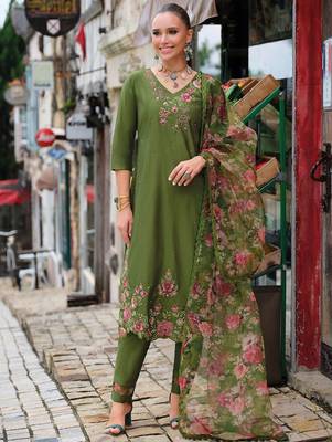 Floral Embroidered V-Neck Thread Work Liva Straight Kurta & Trousers With Dupatta 2