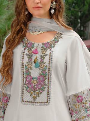 Women Floral Embroidered Kurta with Trousers & Dupatta 2