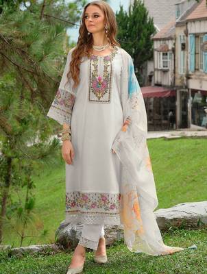 Women Floral Embroidered Kurta with Trousers & Dupatta 5