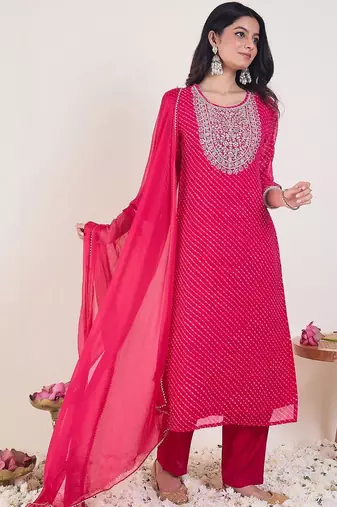 Women Leheriya Printed Regular Thread Work Kurta with Trousers & With Dupatta
