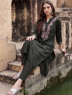 Women Floral Embroidered Regular Thread Work Pure Cotton Kurta with Trousers 1