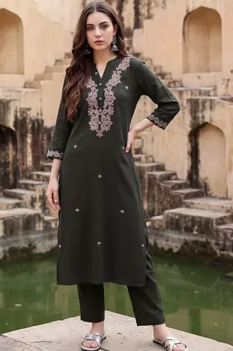 Women Floral Embroidered Regular Thread Work Pure Cotton Kurta with Trousers