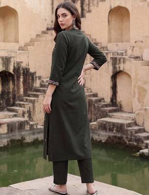 Women Floral Embroidered Regular Thread Work Pure Cotton Kurta with Trousers 6