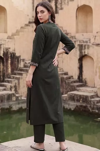 Women Floral Embroidered Regular Thread Work Pure Cotton Kurta with Trousers