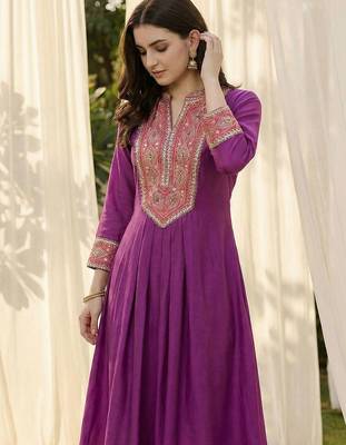 Women Ethnic Motifs Embroidered Pleated Mirror Work Kurta with Trousers 1
