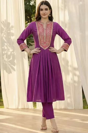 Women Ethnic Motifs Embroidered Pleated Mirror Work Kurta with Trousers