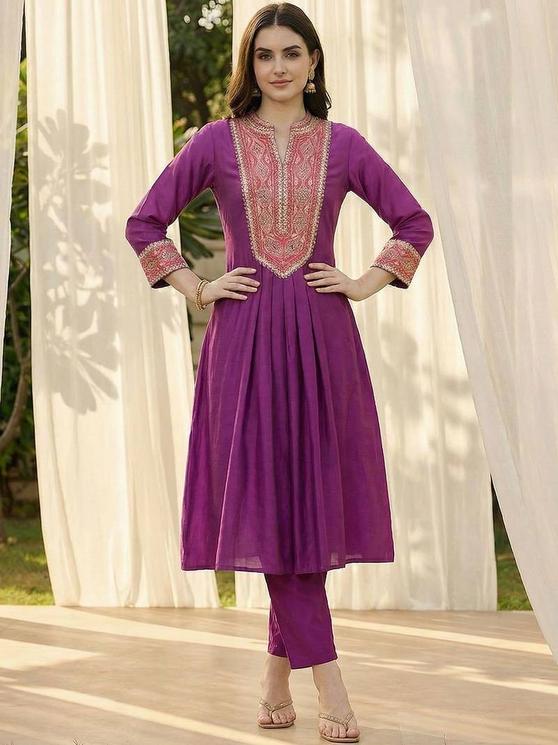 Women Ethnic Motifs Embroidered Pleated Mirror Work Kurta with Trousers