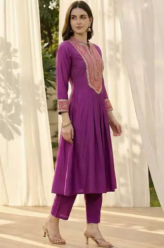 Women Ethnic Motifs Embroidered Pleated Mirror Work Kurta with Trousers