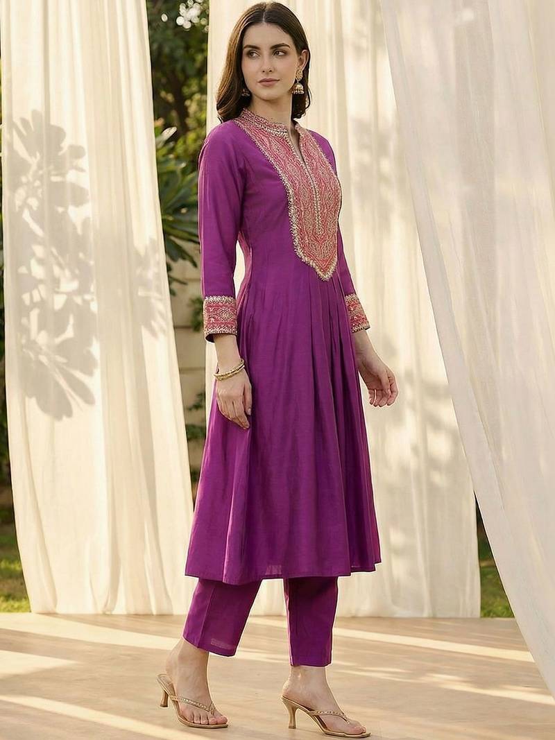 Women Ethnic Motifs Embroidered Pleated Mirror Work Kurta with Trousers