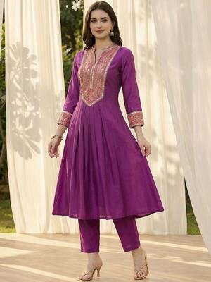 Women Ethnic Motifs Embroidered Pleated Mirror Work Kurta with Trousers 6