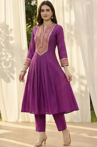 Women Ethnic Motifs Embroidered Pleated Mirror Work Kurta with Trousers