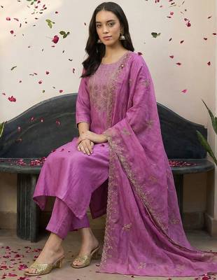 Lavender Embroidered Straight Kurta Trousers Dupatta Set Kurta Sets 1