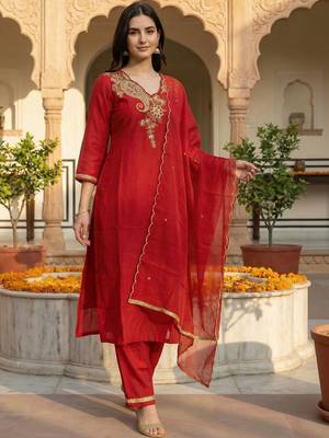 Women Ethnic Motifs Embroidered Regular Thread Work Liva Kurta with Trousers & With Dupatta 1