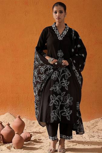 Floral Embroidered Thread Work  Cotton Straight Kurta With Trousers & Dupatta