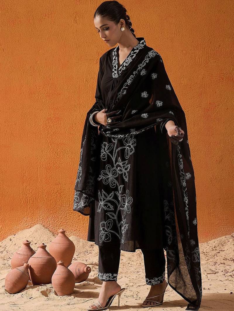 Floral Embroidered Thread Work Pure Cotton Straight Kurta With Trousers & Dupatta