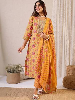 Floral Embroidered Straight Zari Work Kurta With Trousers & Dupatta 1