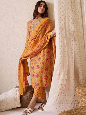 Floral Embroidered Straight Zari Work Kurta With Trousers & Dupatta 6