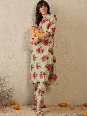 Women Floral Printed Regular Mirror Work Pure Cotton Kurta with Trousers 3