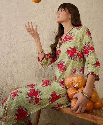 Women Floral Printed Regular Mirror Work Pure Cotton Kurta with Trousers 5