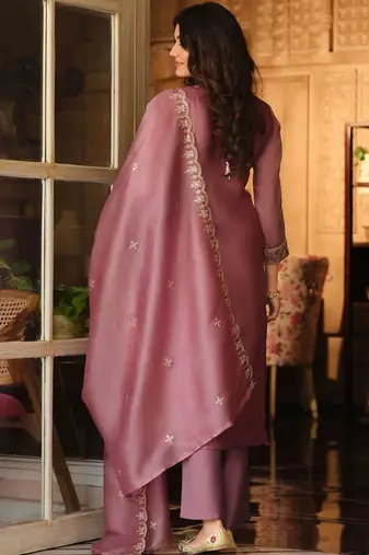 Women Ethnic Motifs Embroidered Regular Thread Work Kurta with Trousers & With Dupatta