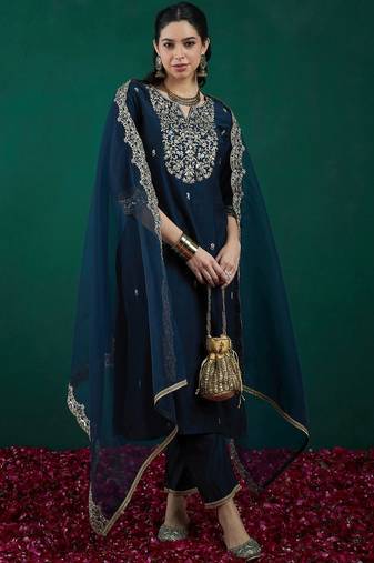 Women Ethnic Motifs Embroidered Kurta with Trousers & Dupatta