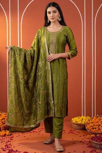Women Ethnic Motifs Embroidered Regular Sequinned Kurta with Trousers & With Dupatta