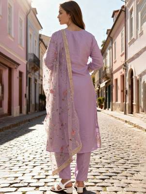 Women Regular Kurta with Trousers & With Dupatta 2