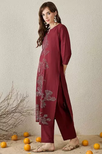 Women Floral Embroidered Thread Work Pure Cotton Kurta with Trousers