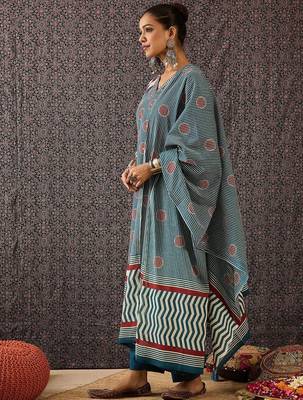 Women Printed Regular Pure Cotton Kurta with Trousers & With Dupatta 4