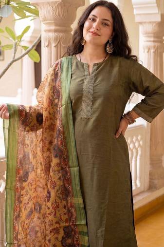 Women Floral Regular Thread Work Kurta with Palazzos & With Dupatta