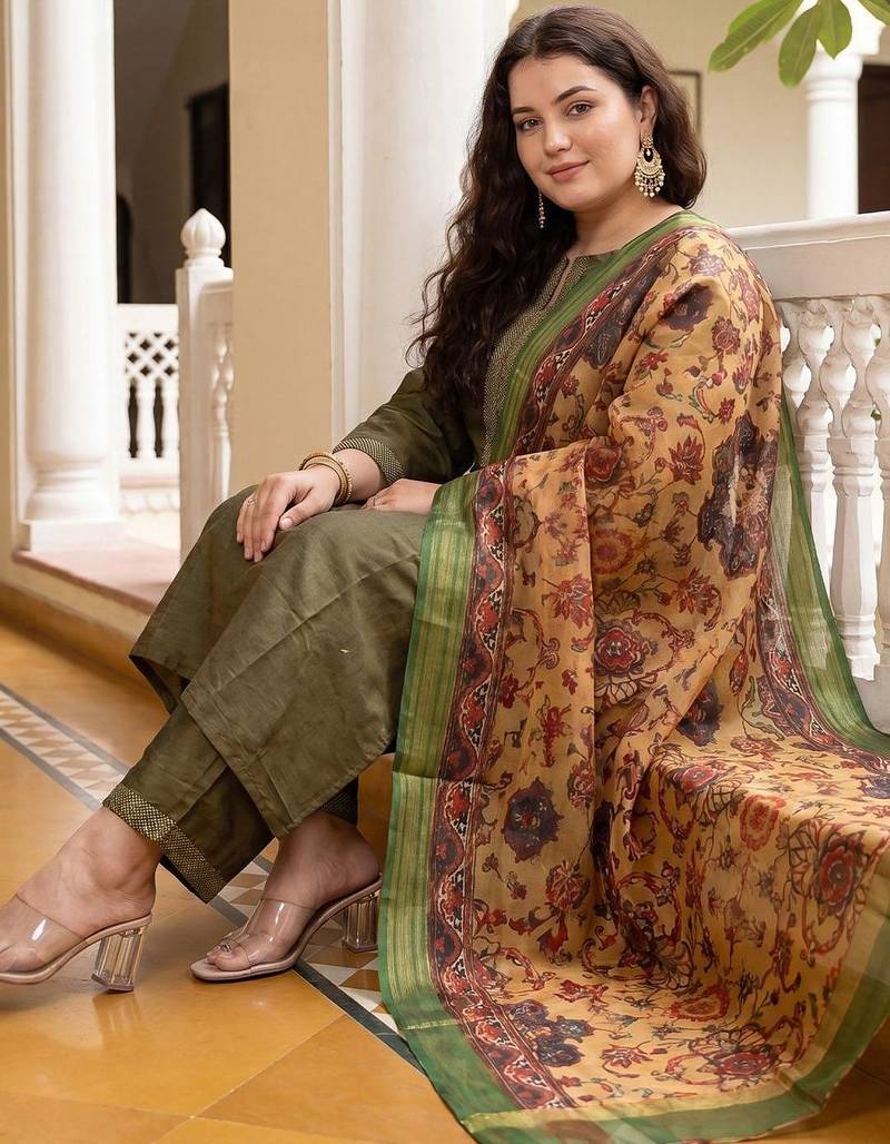 Women Floral Regular Thread Work Kurta with Palazzos & With Dupatta