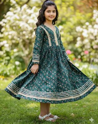 Green printed cotton gown 1