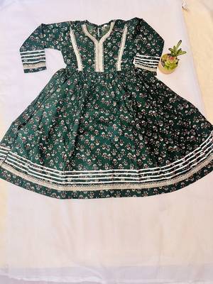 Green printed cotton gown 4