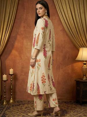 Women Floral Printed Regular Kurta with Palazzos 4