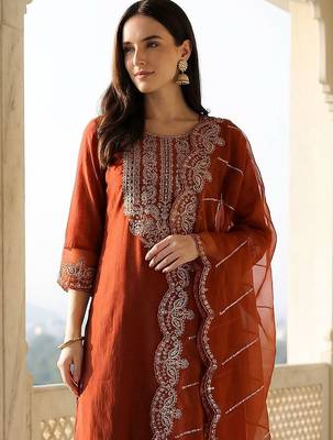 Women Ethnic Motifs Embroidered Regular Thread Work Liva Kurta with Trousers & With Dupatta 2