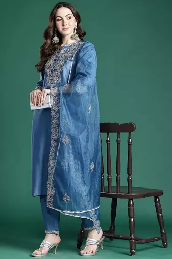 Ethnic Motifs Embroidered Kurta with Trousers & Dupatta