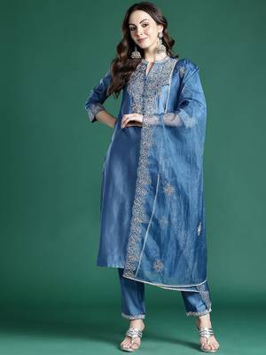 Ethnic Motifs Embroidered Kurta with Trousers & Dupatta 5